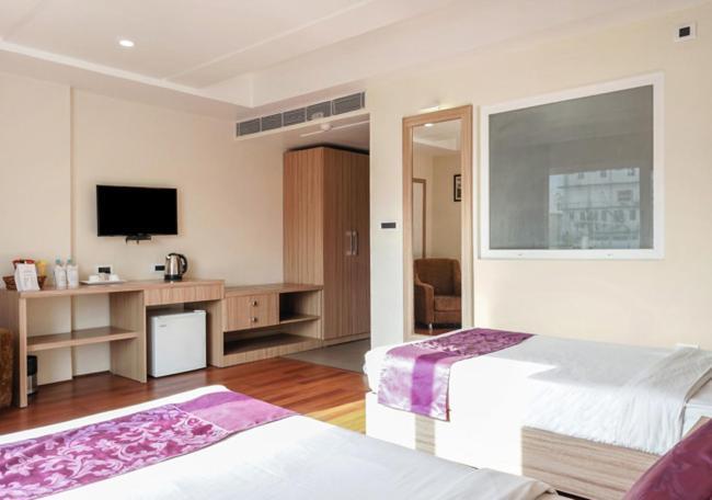 Hotel The Kalyaniz Guwahati Exterior foto